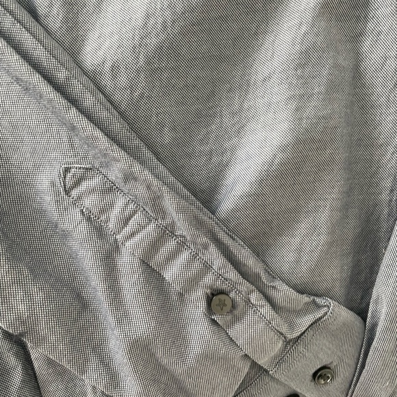 Mens button up - Picture 5 of 6